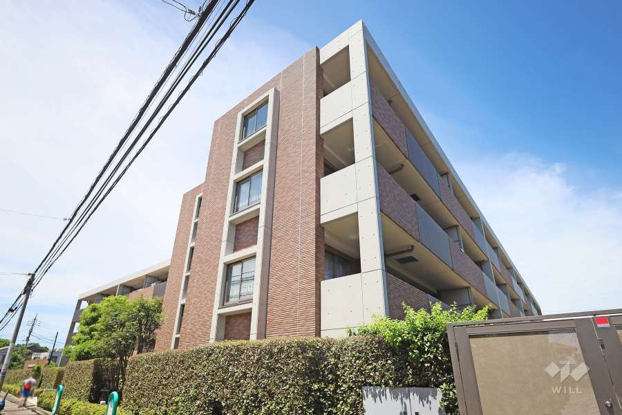 パークハウス上北沢スクエアテラスの外観（南側から）