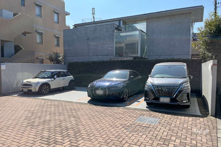 敷地内駐車場（屋外平面式）　