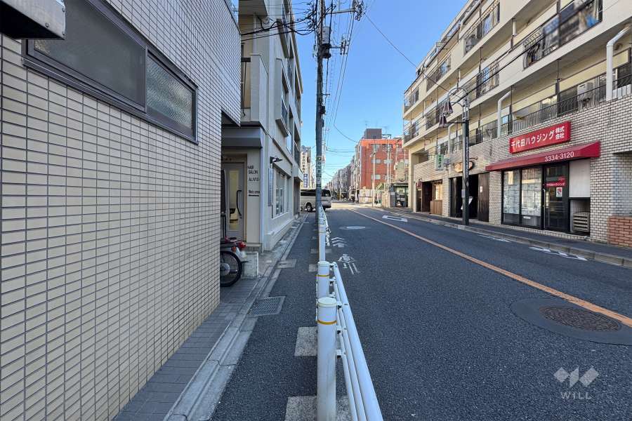 敷地北側の前面道路