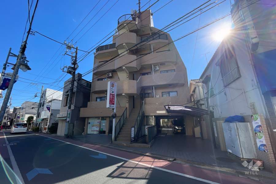 ロイヤルヒルズ西荻窪の外観（北西側から）