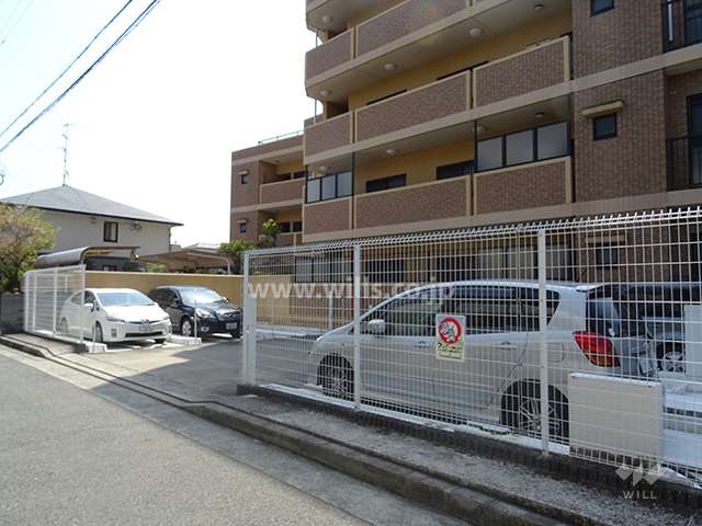 敷地内駐車場（屋外機械式）