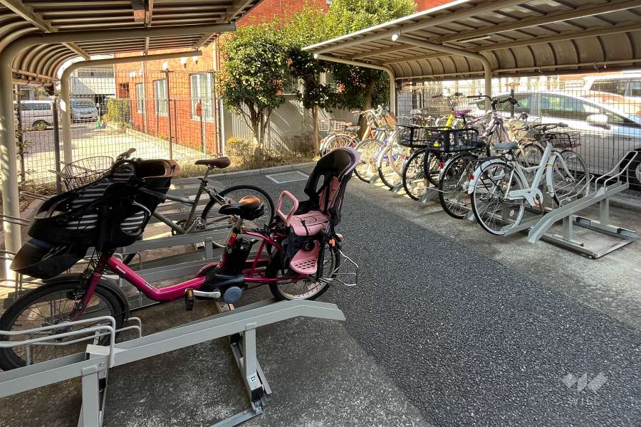 駐輪場（屋根付き）