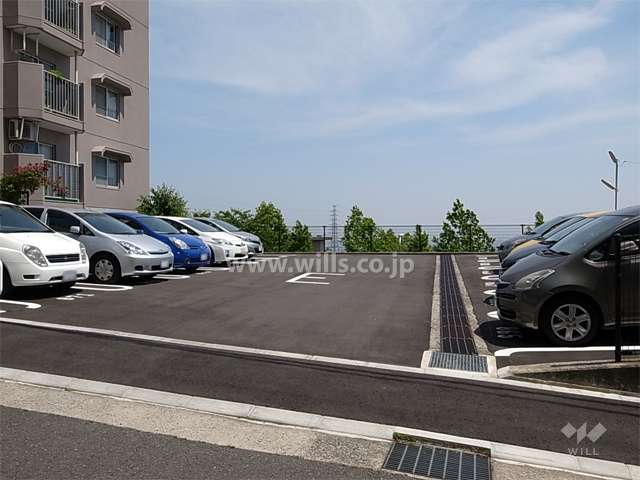 敷地内駐車場（屋外平面式）