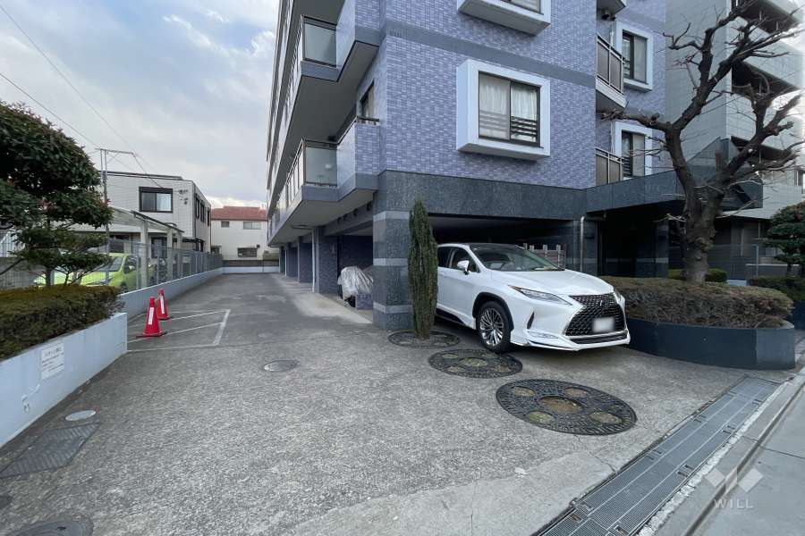 駐車場の出入り口