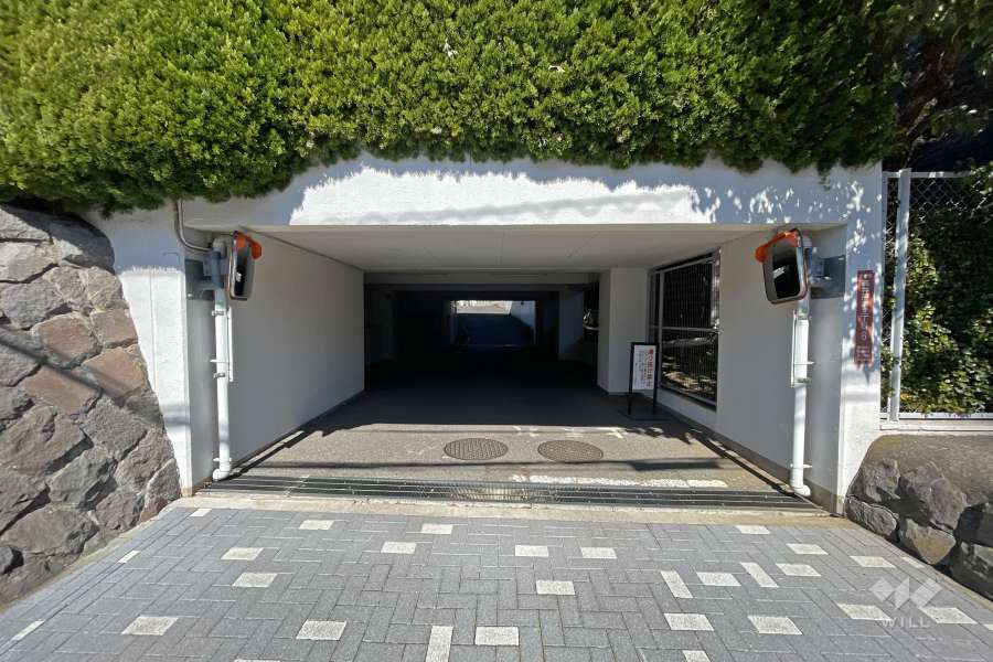 駐車場出入口