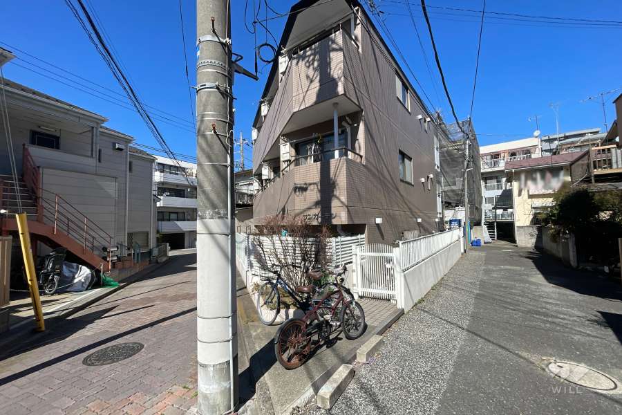 敷地東側の前面道路　