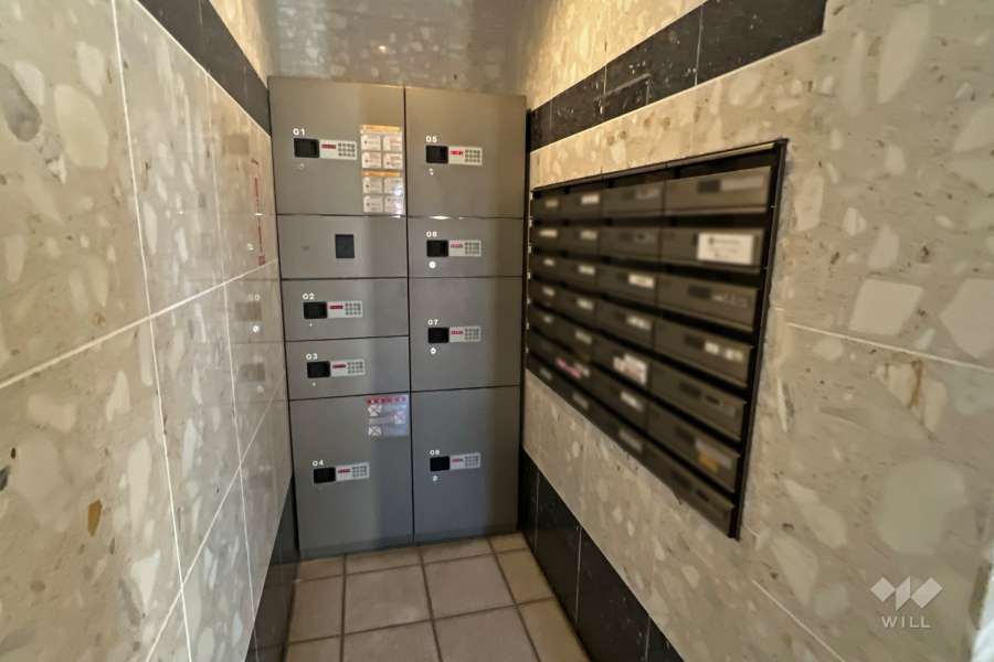 宅配ボックスと共用ポスト