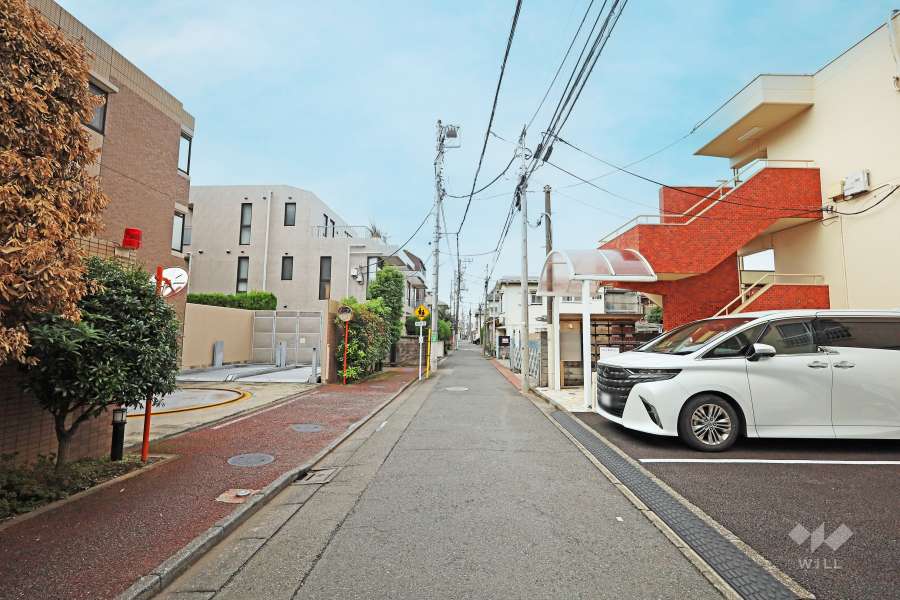 敷地南側の前面道路　