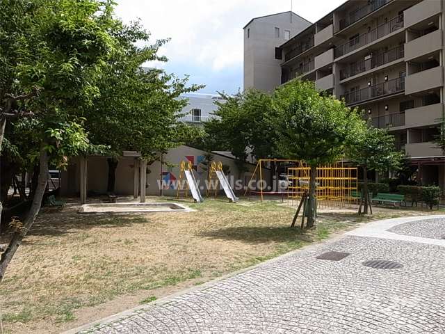 敷地内の公園