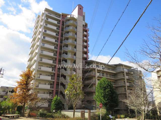 花咲く丘の街B棟の外観（北東側から）