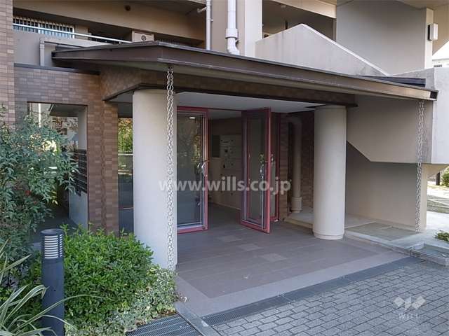 D棟のエントランス