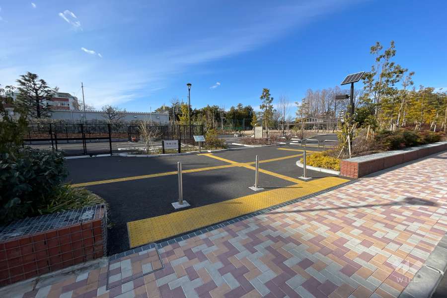 敷地に隣接する馬橋公園