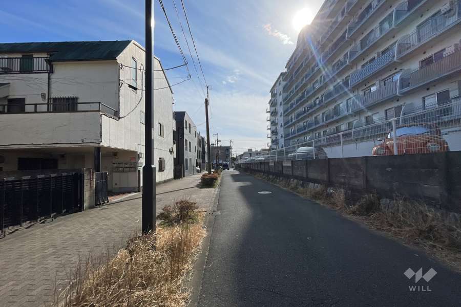 敷地東側の前面道路　