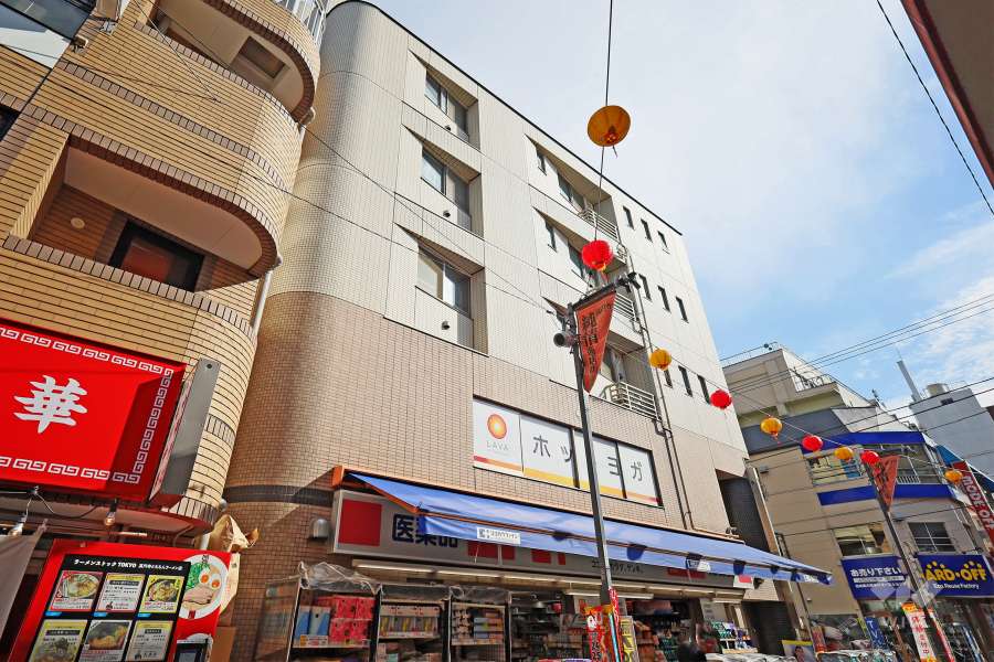 リリーベル高円寺スクエアの外観（北西側から）