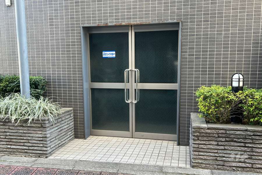 駐輪場の出入口