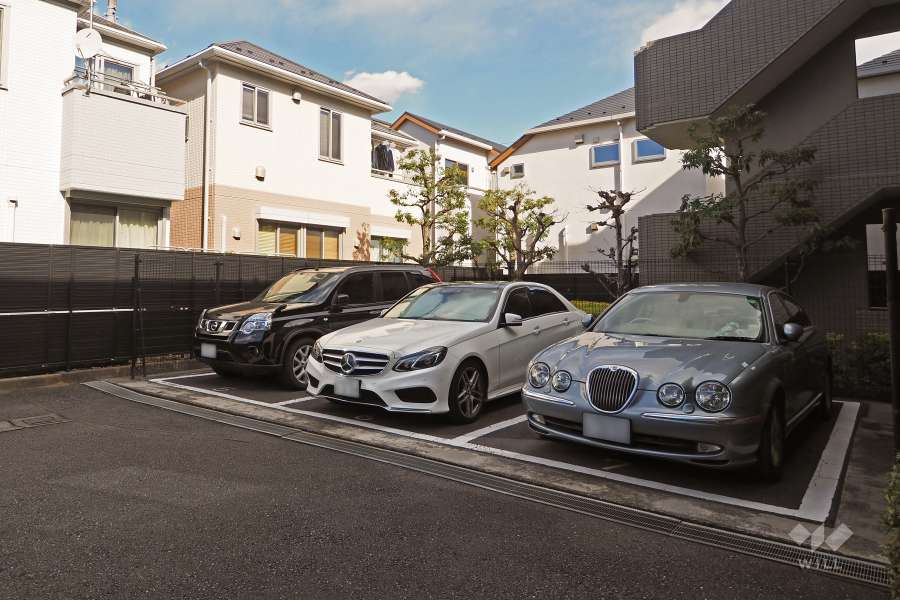 敷地内駐車場（屋外平面式）