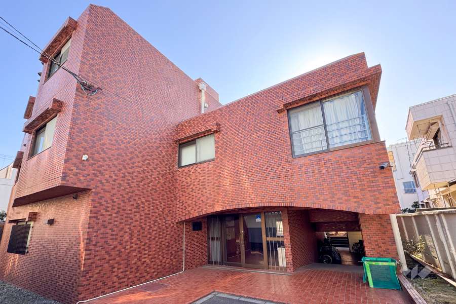 ライオンズマンション松庵の外観（北側から）