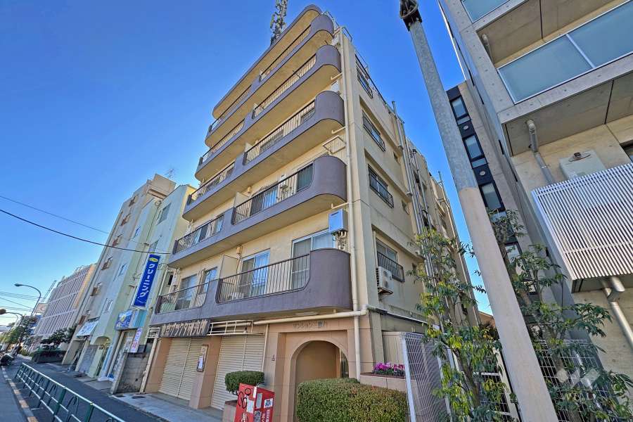 マンション三鷹台の外観（北西側から）