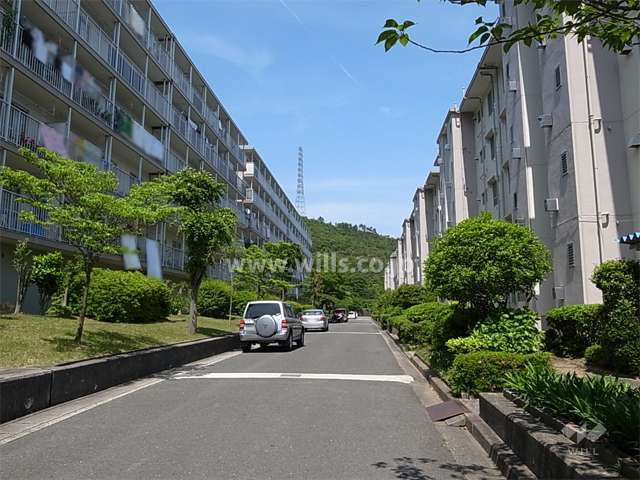 敷地南側の前面道路