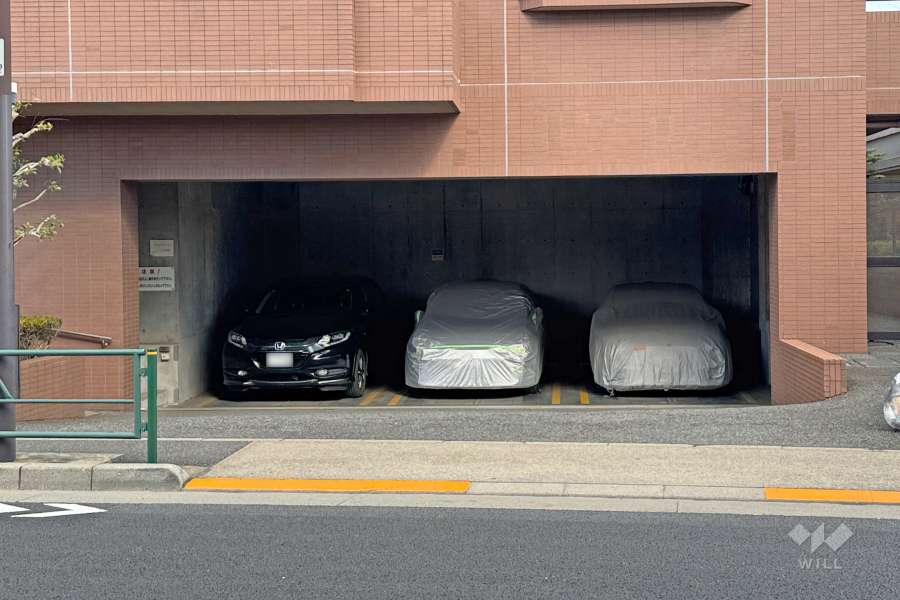 敷地内駐車場（屋内平面式）