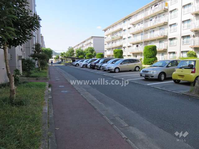 敷地内駐車場（屋外平面式）