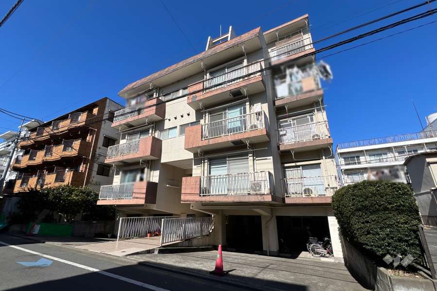 井荻マンションの外観（南東側から）