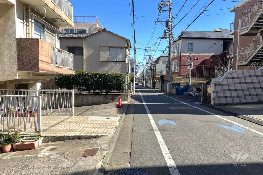 敷地南側の前面道路　