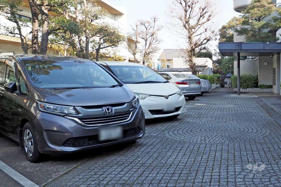 敷地内駐車場（屋外平面式）