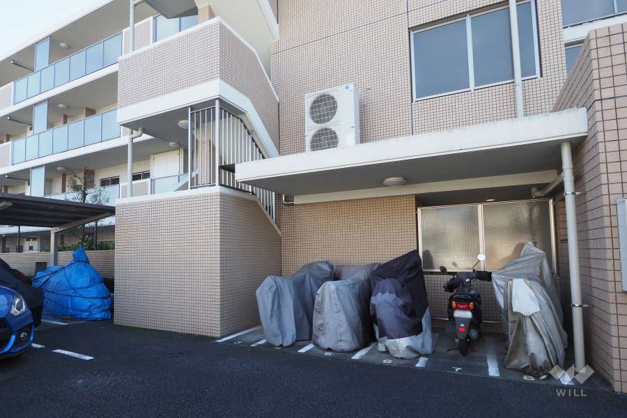 バイク置き場