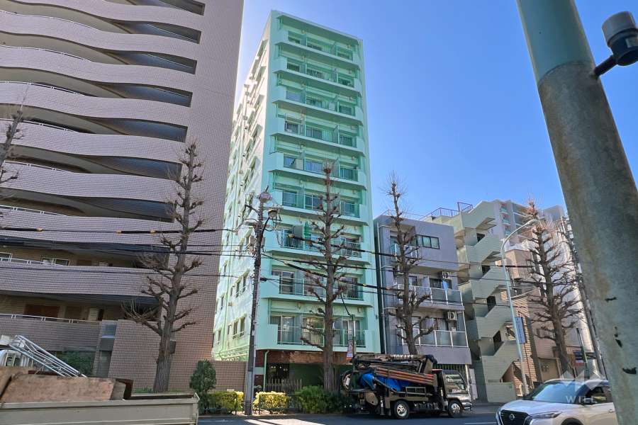 上荻ダイヤモンドマンションの外観（東側から）