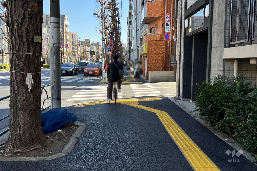 敷地北東側の前面道路