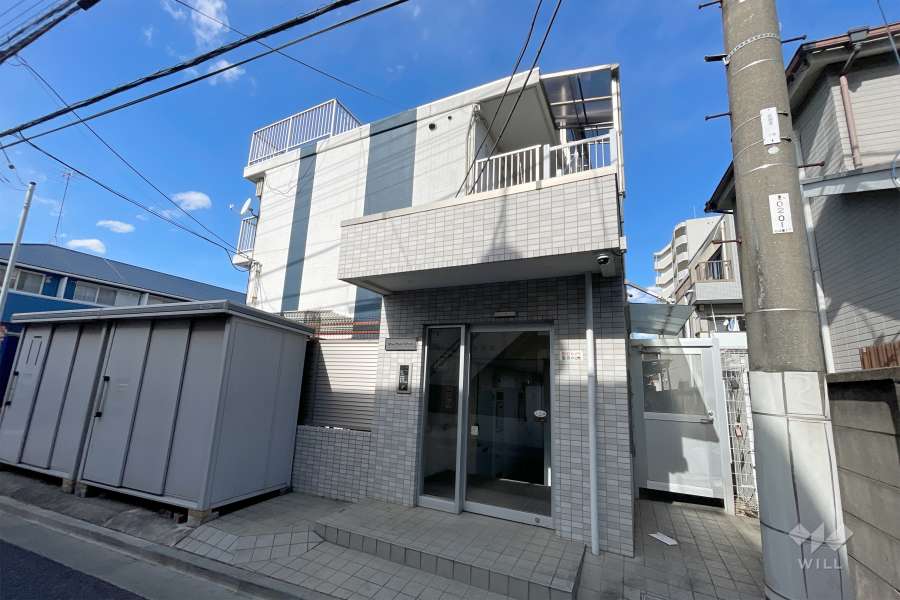 美和プラザ高井戸の外観（南東側から）