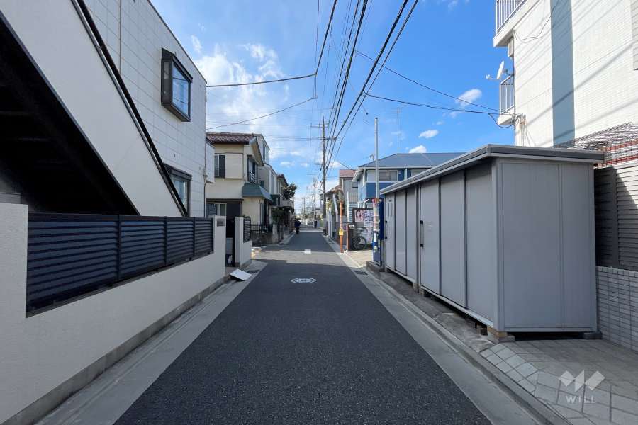 敷地南側の前面道路　