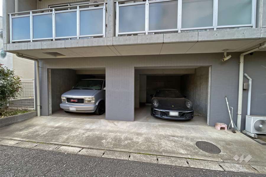 敷地内駐車場（屋内平面式）