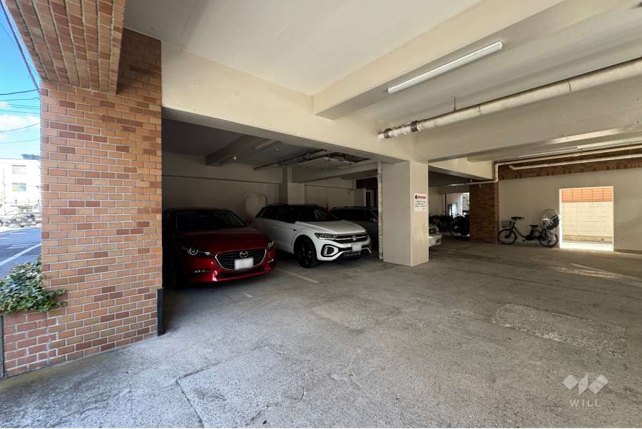 敷地内駐車場（屋内平面式）