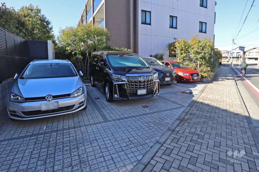 敷地内駐車場（屋外平面式）