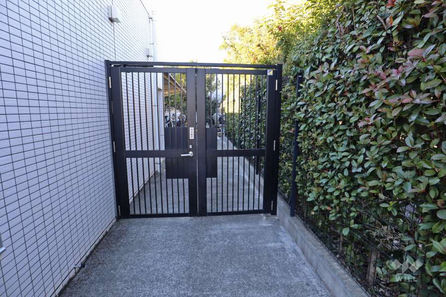 駐輪場出入り口