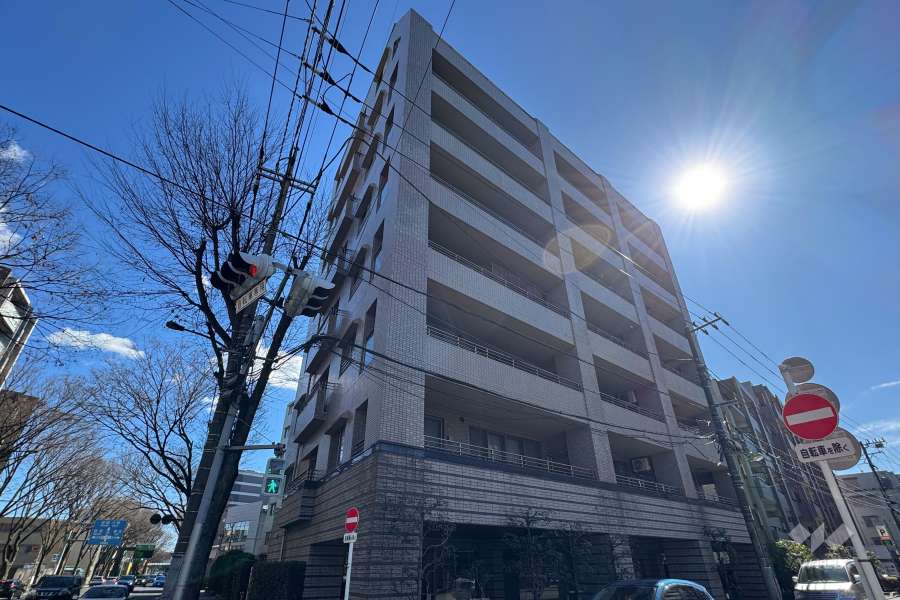 サーパス芦花公園の外観（北西側から）