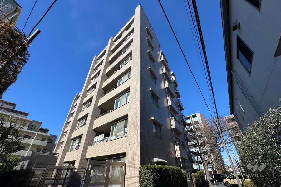 サーパス芦花公園の外観（南東側から）