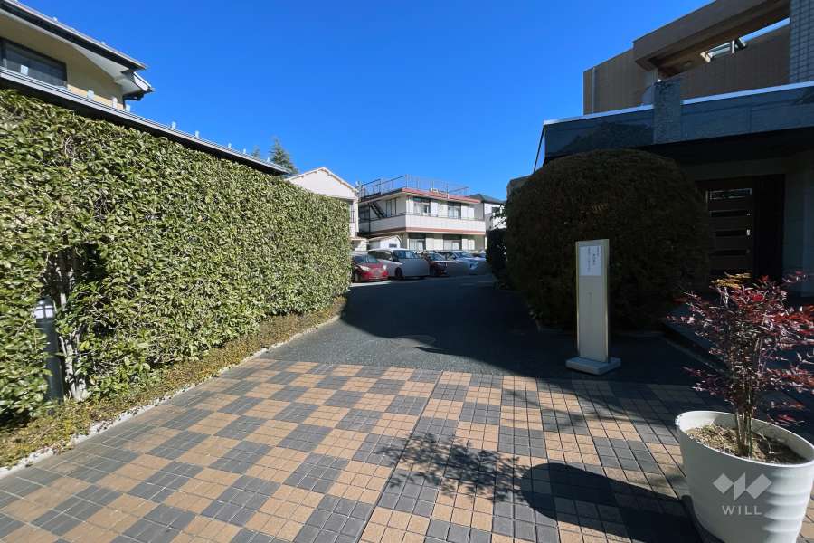 駐車場の出入り口