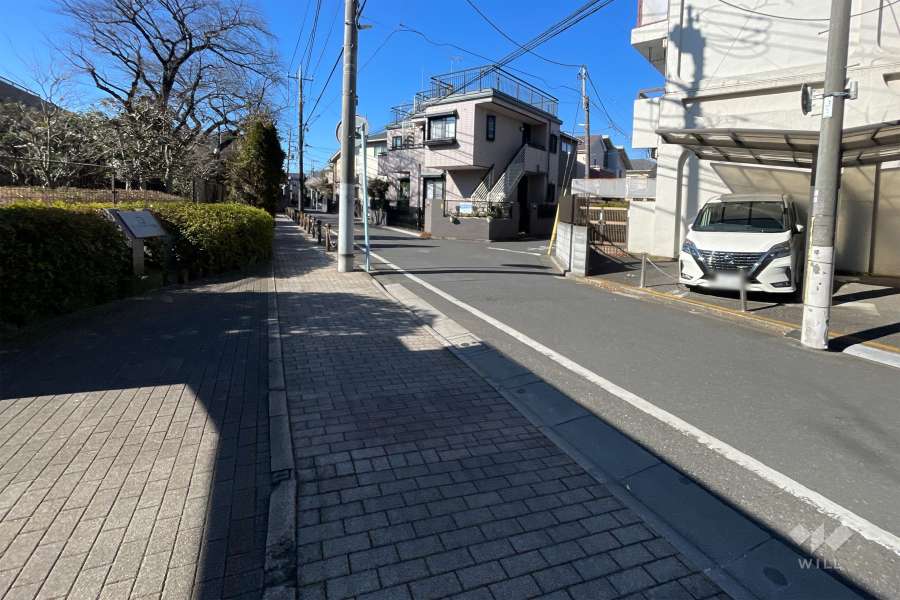 敷地北西側の前面道路　