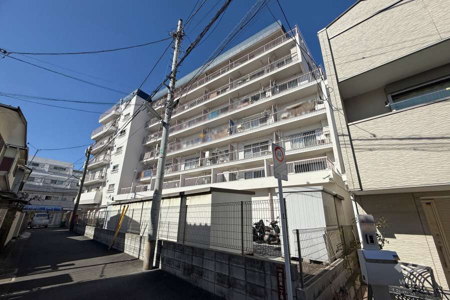 ハイネス阿佐ヶ谷の外観（東側から）