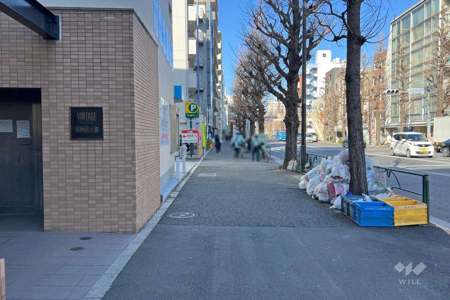 敷地北東側の前面道路