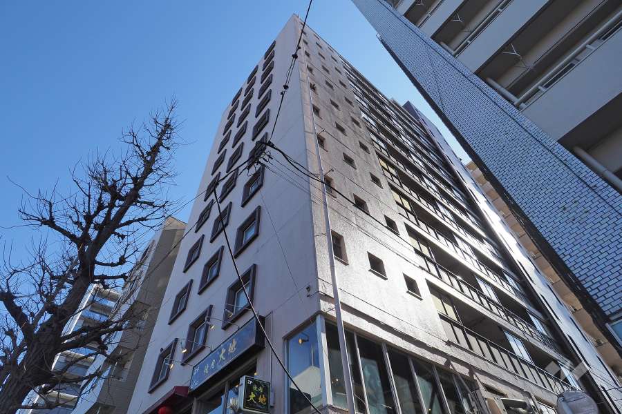 阿佐ヶ谷陵雲閣マンションの外観（北西側から）