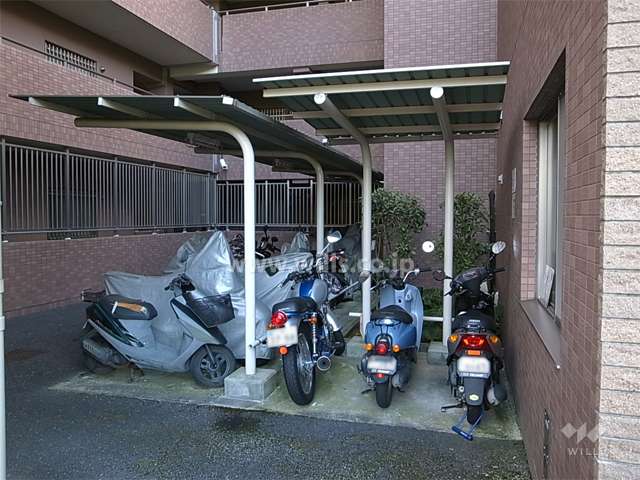 バイク置き場