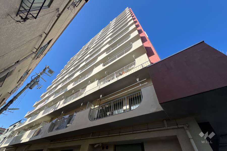 成宗マンションの外観（東側から）