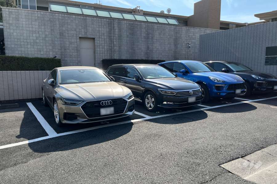 敷地内駐車場（屋外平面式）