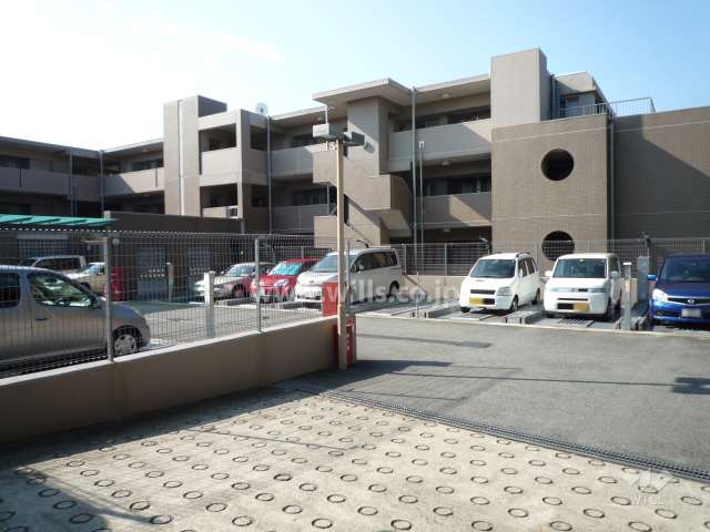 敷地内駐車場（機械式）