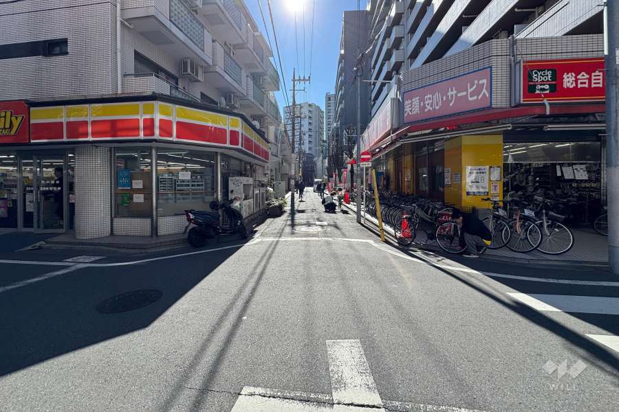 敷地東側の前面道路　