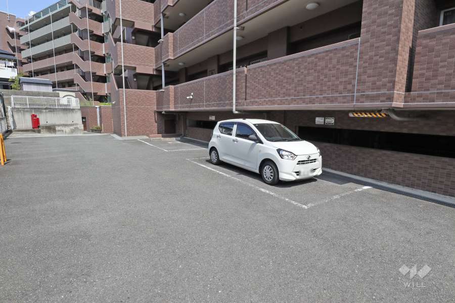 敷地内駐車場（屋外平面式）